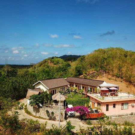 Готель Surf Camp 79 Kuta  Екстер'єр фото