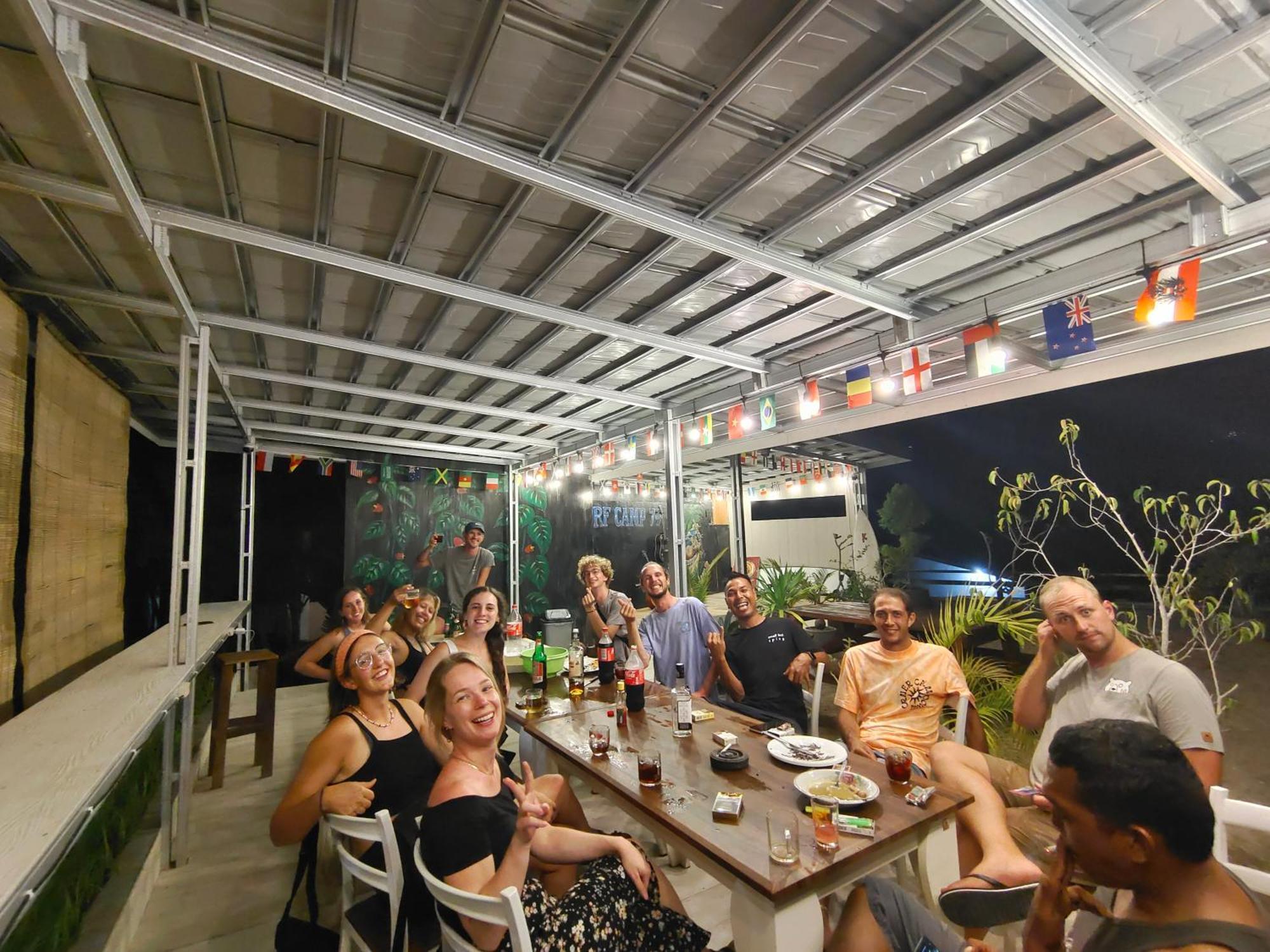 Готель Surf Camp 79 Kuta  Екстер'єр фото