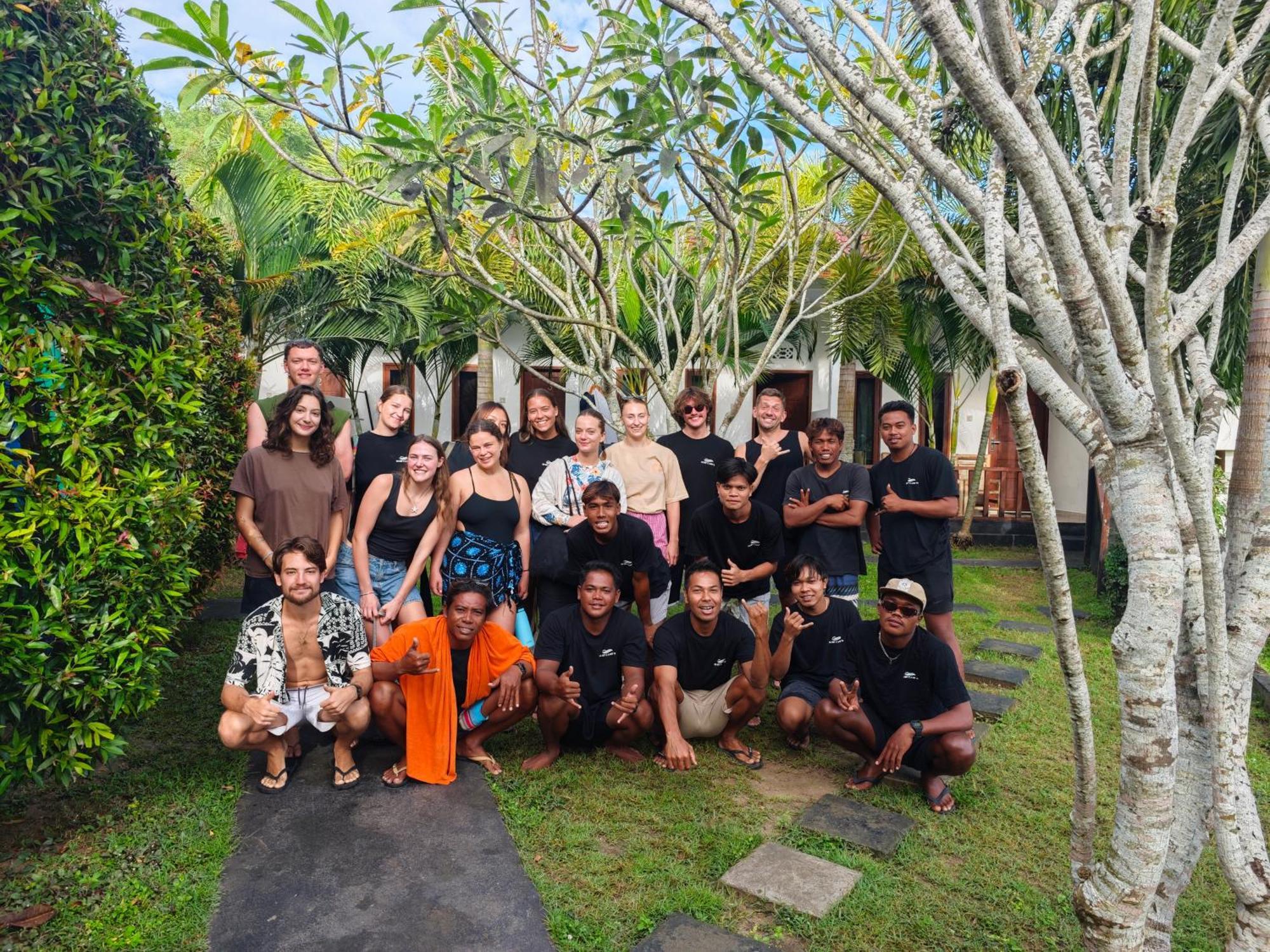 Готель Surf Camp 79 Kuta  Екстер'єр фото